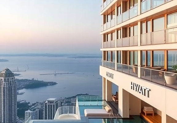 Best Luxury Hotel Rewards Programs 2025: World of Hyatt vs. Marriott Bonvoy
