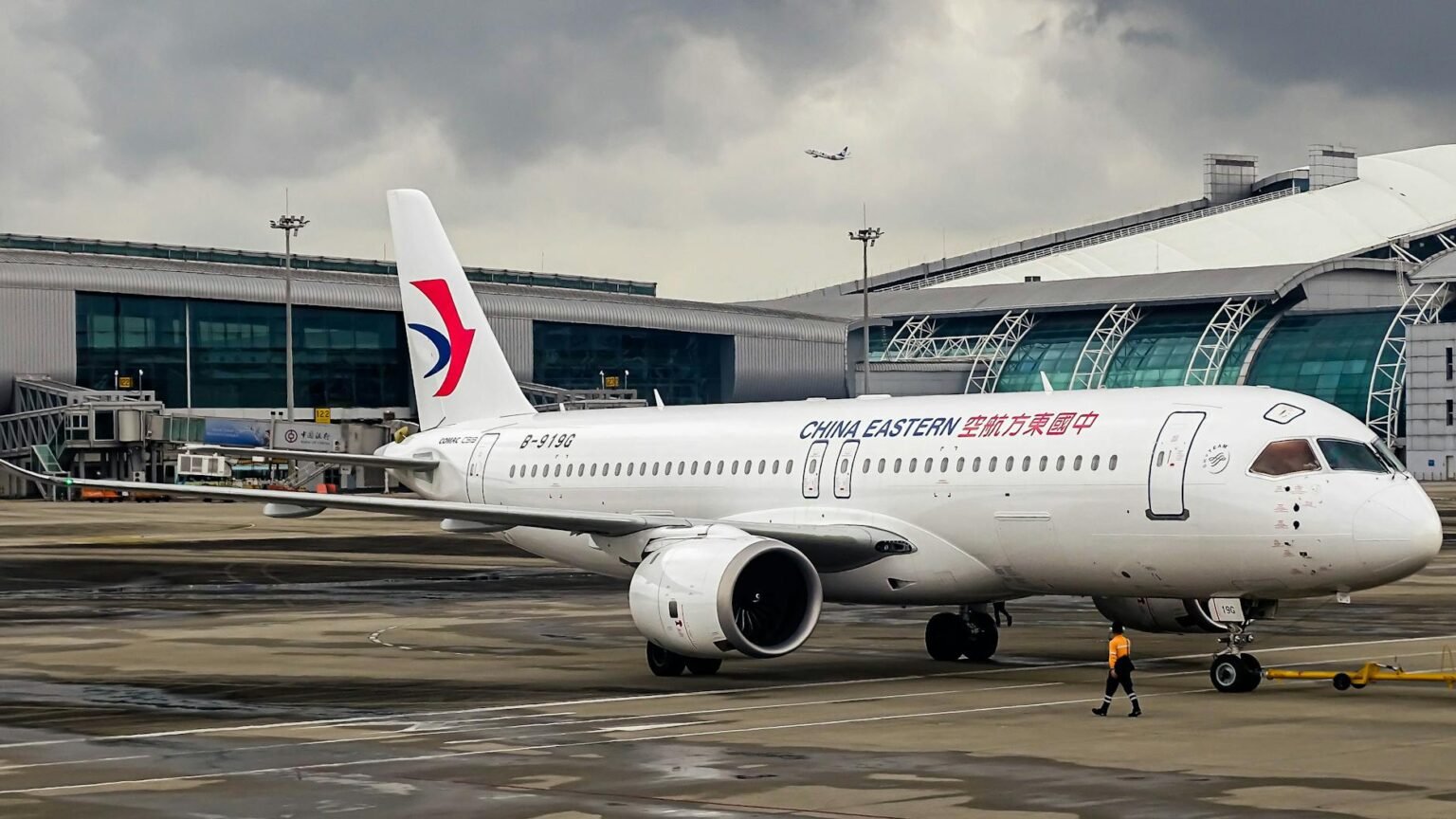 Discover how to maximize your Amex Business Platinum benefits to earn Delta Medallion status affordably in 2025, with practical tips for savvy travelers.