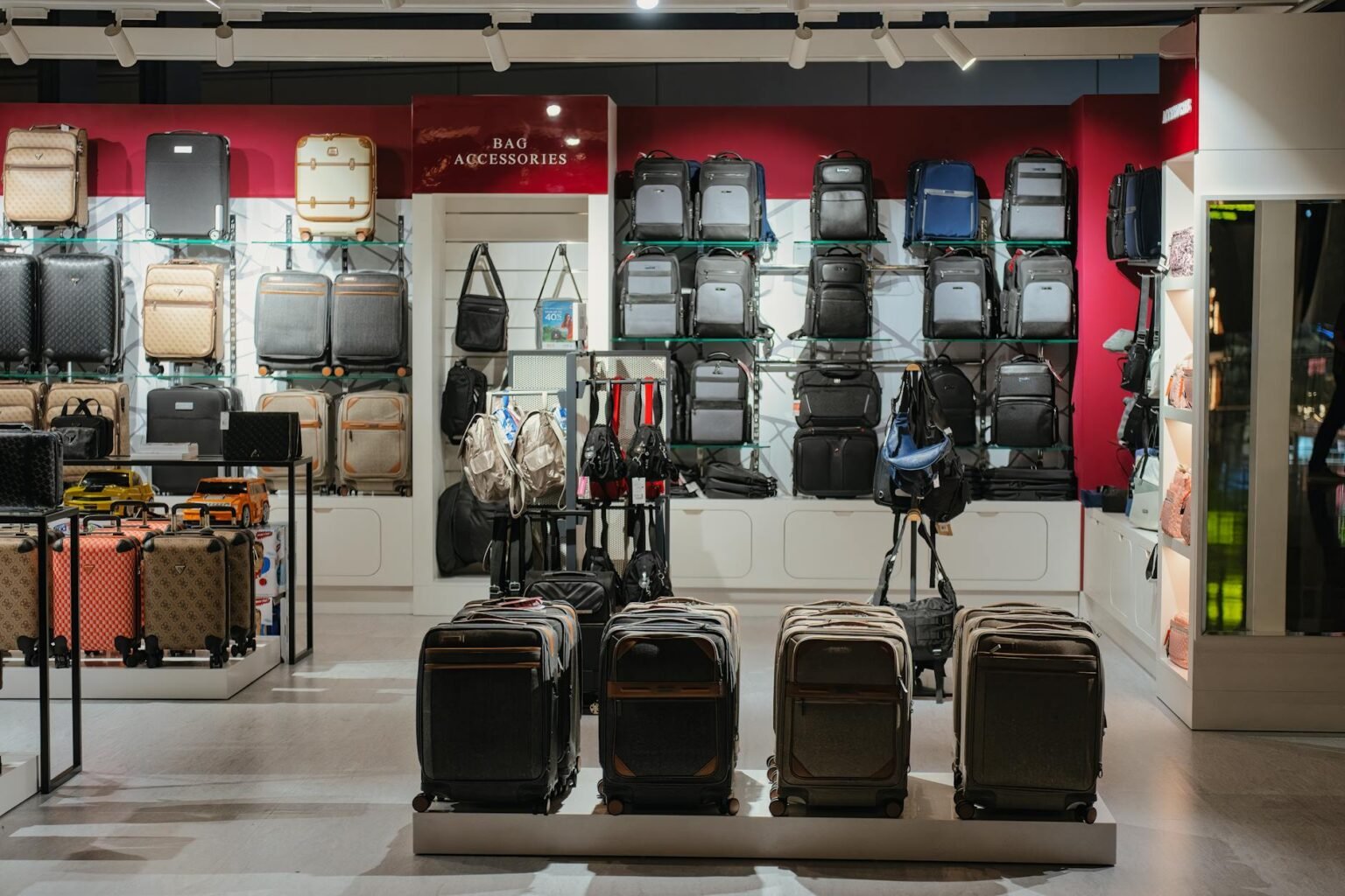 Discover the best carry-on luggage for every traveler type in 2025 with practical insights to pack smart and travel smoothly. Find your ideal bag today!