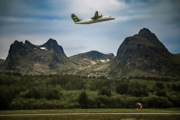 Discover Alaska Airlines' new routes for 2025, connecting exciting destinations for adventure seekers and families. Find your perfect getaway today!