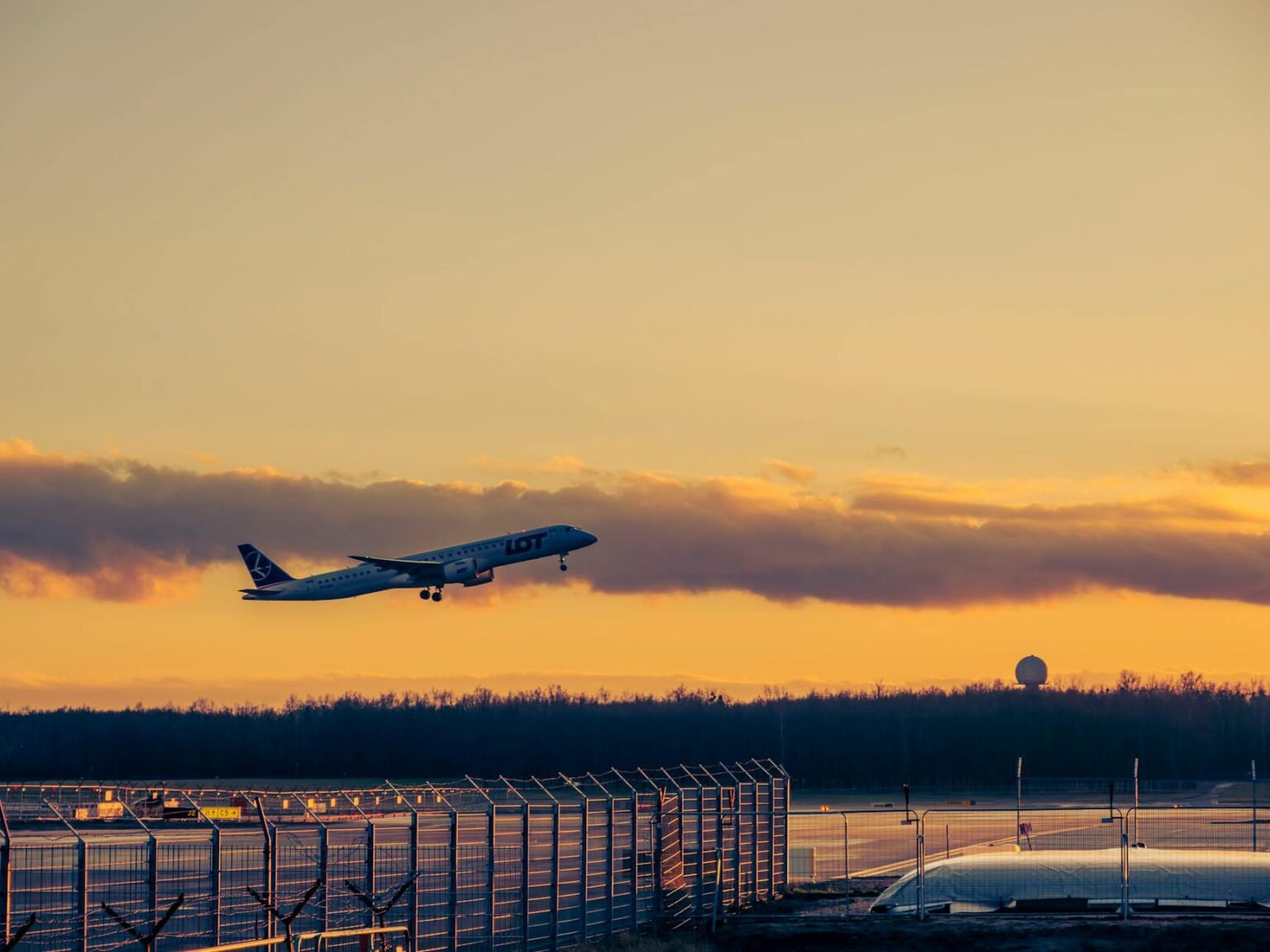 Discover Alaska Airlines' new routes for summer 2025 that connect you to must-visit destinations in the Pacific Northwest and Alaska for your next adventure.