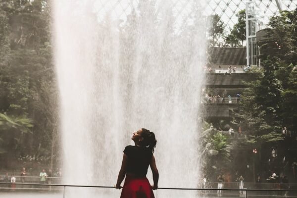 Discover WeRoad's top travel trends predictions for 2026, including emerging destinations and evolving travel motivations. Plan smarter for your next trip!