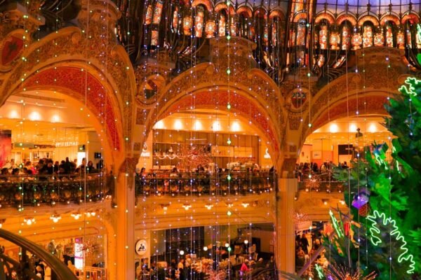 Discover why Brookfield Place is a holiday oasis for shopping, dining, and more in downtown Manhattan. Plan your winter visit with helpful tips and insights.