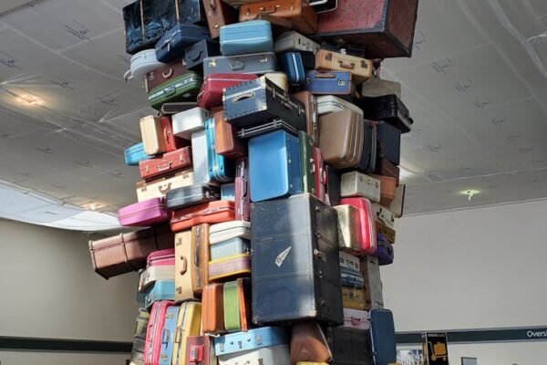 Discover the best carry-on luggage for every type of trip in 2025. From solo travelers to families, find your perfect bag to travel smart and light!