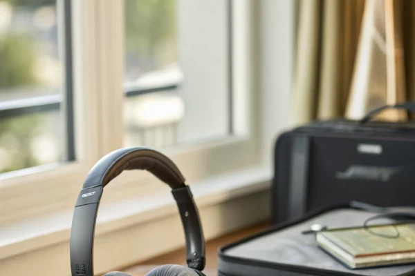 Bose QuietComfort 20: Elevate Your Travel Experience